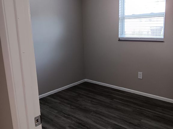 3rd image of 345 50th Ave N