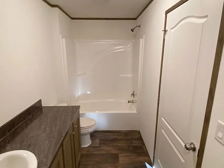 900 Southview Ave — Photo 12