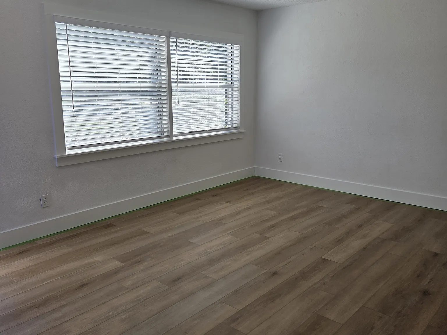 3 bed, 1110 sqft, $1,900 — Photo 3