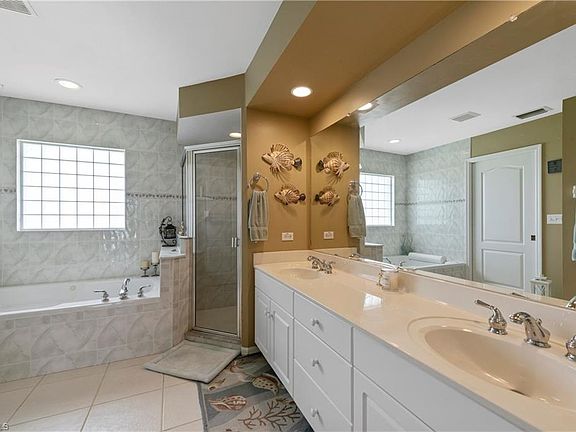 4th image of 2624 Surfside Blvd