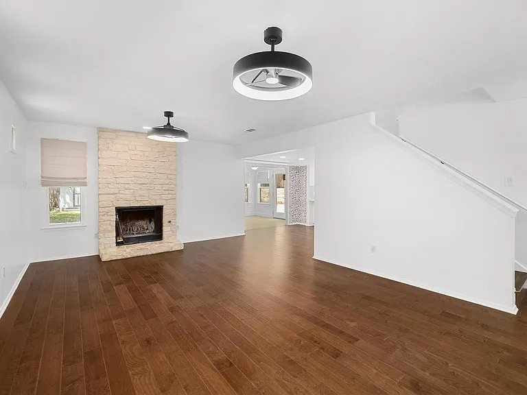 7602 Banpass Ln — Photo 5