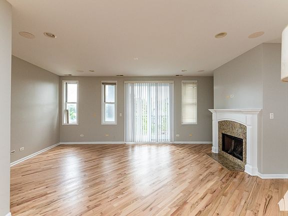 2nd image of 2130 W Touhy Ave #2