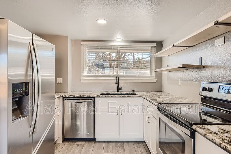 1st image of 6347 Fall River Dr