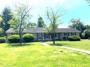 1700 Tee Ct, Johnson City, TN 37601