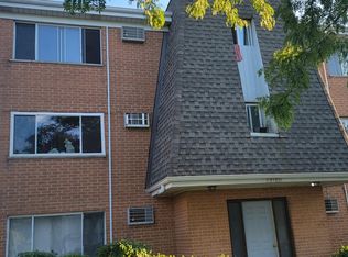 2131 Narcissus Ave APT 2W, Hanover Park, IL 60133