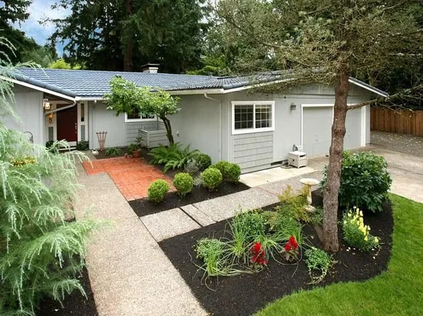 18111 Pioneer Ct, Lake Oswego, OR 97034