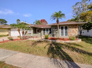 105 Chestnut Cir, Safety Harbor, FL 34695
