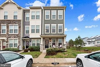 2nd image of 526 Pebblebrook Ln