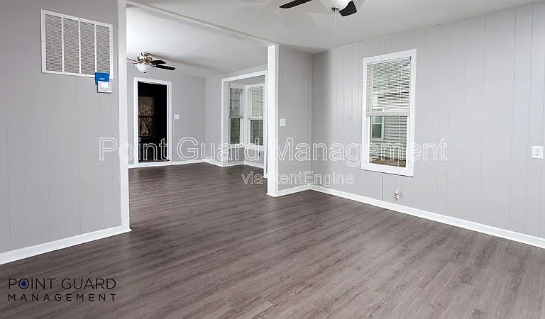 226 S Millwood Ave — Photo 1
