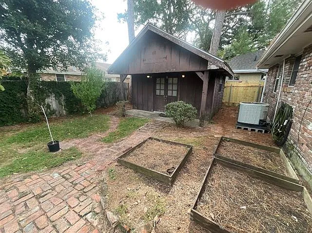 4901 Purdue Dr — Photo 18