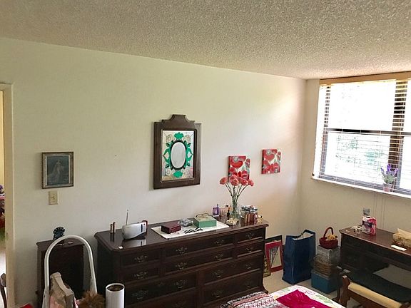 3rd image of 8881 Fontainebleau Blvd APT 204