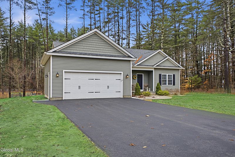 3rd image of 4 Greenwood Road