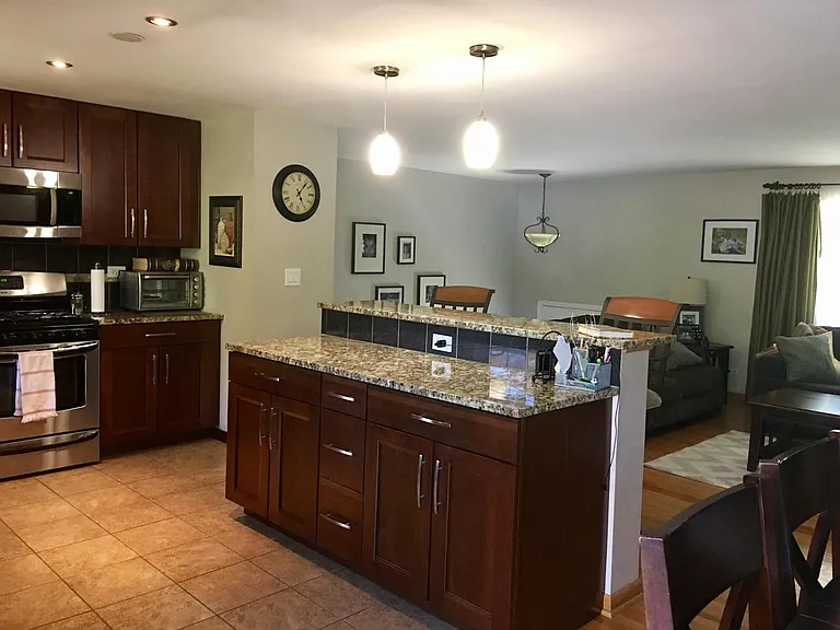 716 Kemah Ln — Photo 7