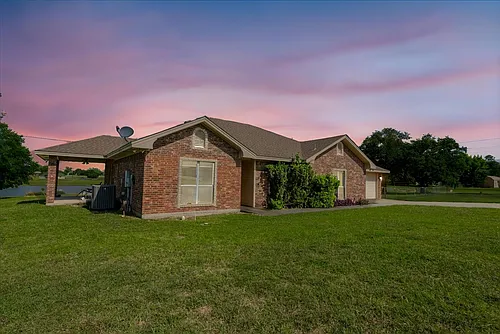 100 Pamela Dr Photo 1