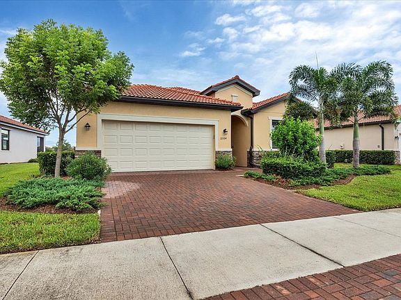 2nd image of 10164 Crooked Creek Dr