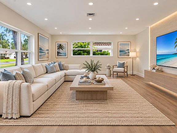 3rd image of 800 SW 4TH Street