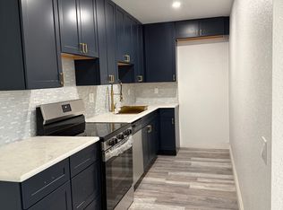 751 N Los Felices Cir W #M202, Palm Springs, CA 92262