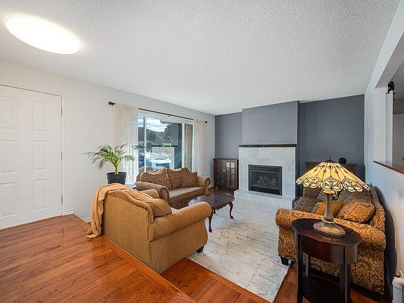 4th image of 350 Perth Rd
