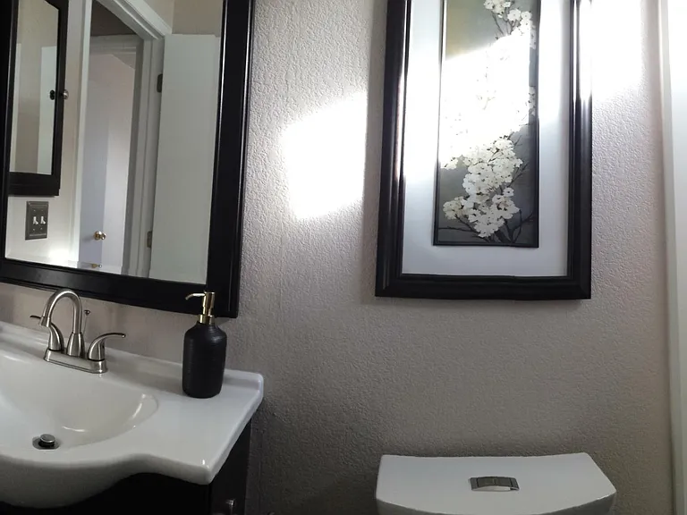 1910 Wildrose Dr — Photo 12