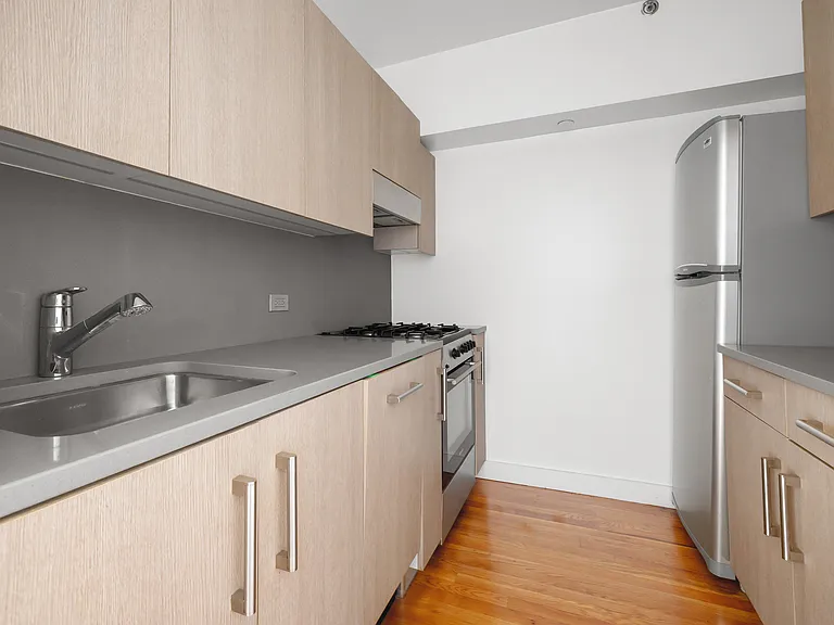 101 W 15th St #627 — Photo 5