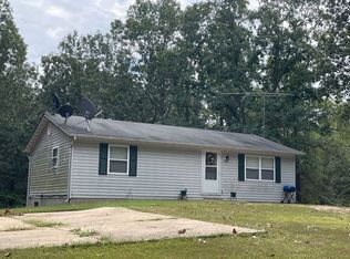 8557 N Service Rd, Bourbon, MO 65441