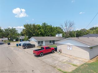 201 SW 9th St, Muldrow, OK 74948
