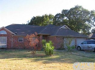 1805 Oxford Dr, Kaufman, TX 75142