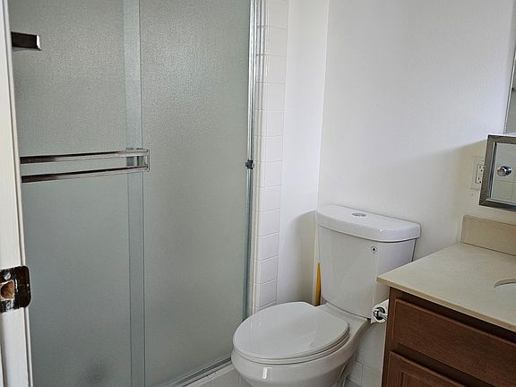 4th image of 135 Carlsbad Cir #1