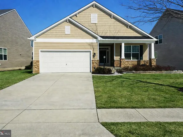 8322 Lucy Ave, Warrenton, VA 20187