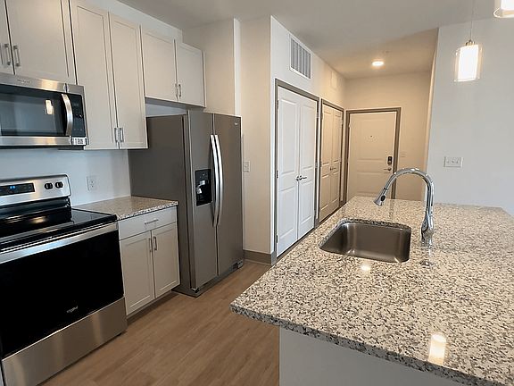 5th image of 4685 Grandstand Dr #4889134