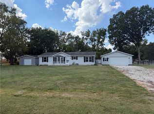 401 S Washington St, Lovington, IL 61937