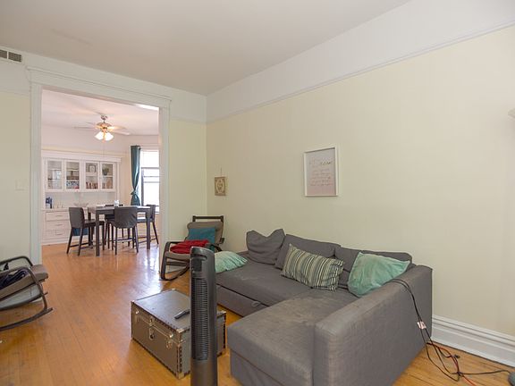 4th image of 3620 N Hermitage Ave #3FF