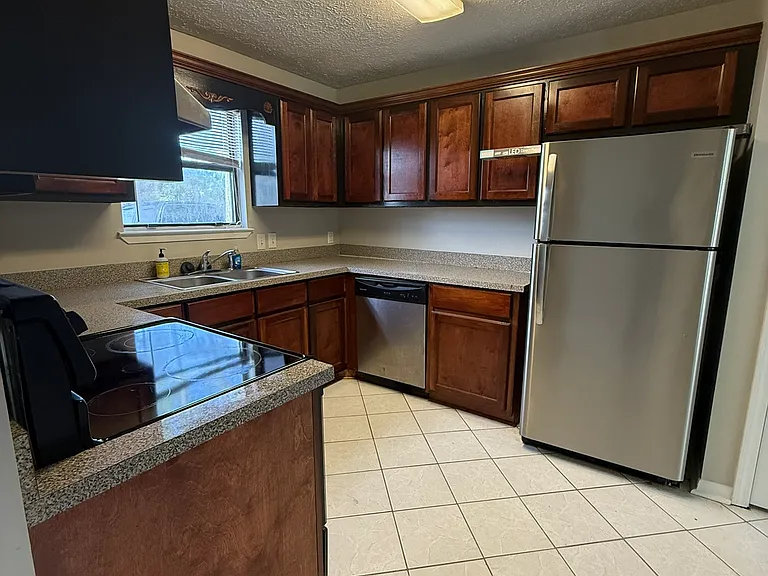 6221 Hibiscus Ave — Photo 5