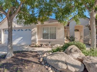 4652 W Rio Bravo Dr, Fresno, CA 93722