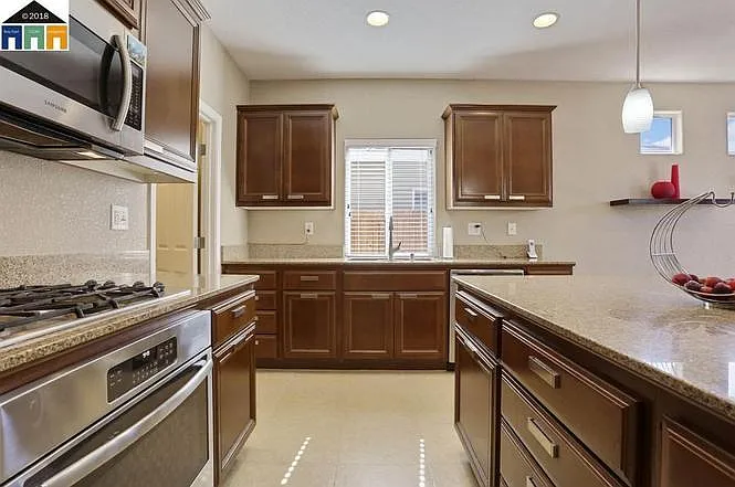 1308 Camilla St — Photo 2
