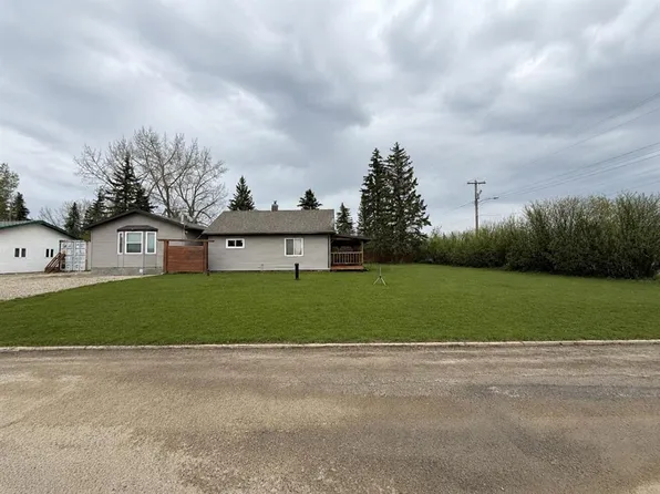 10104 S 103rd St, Hythe, AB T0H 2C0