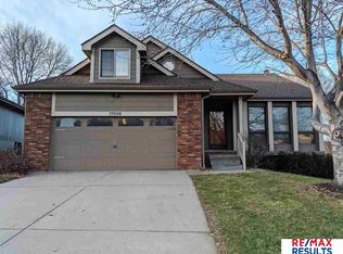 17026 M St, Omaha, NE 68135