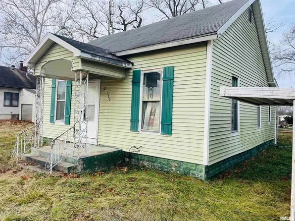 320 W Broadway, Centralia, IL 62801