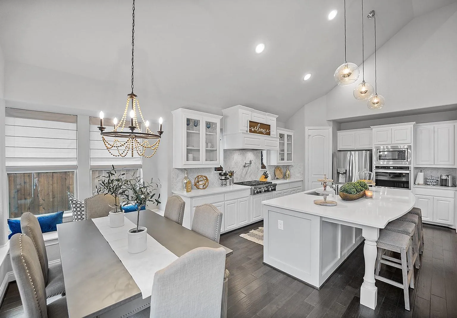 5 bed, 4390 sqft, $6,000 — Photo 1