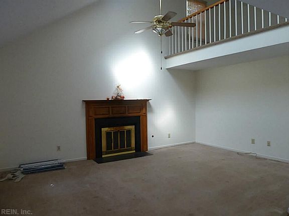 4th image of 451 Warner Hall Pl