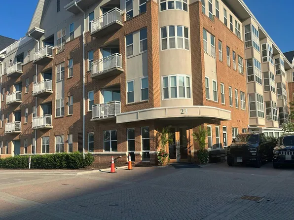 23 Pierside Dr Unit 128, Baltimore, MD 21230