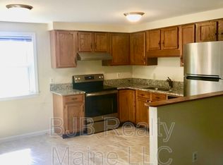 27 Hoyt St APT 4, South Portland, ME 04106