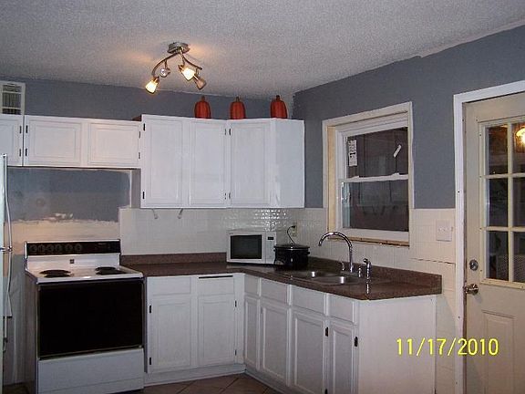 3rd image of 2710 S 49th St