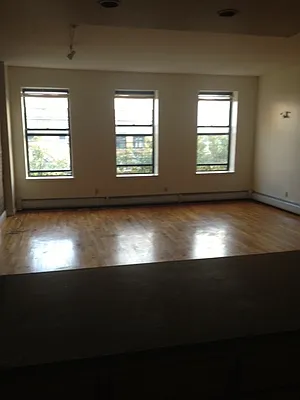 Rented by Bloom Real Estate Group | media 5