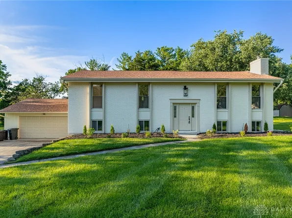 8249 Lakenoll Ct, West Chester, OH 45069