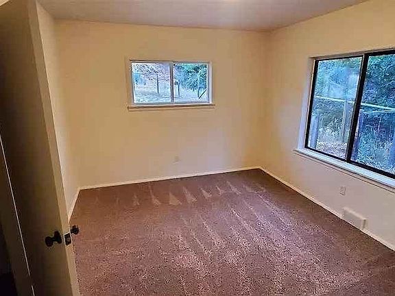 3rd image of 2591 Arroyo Dr