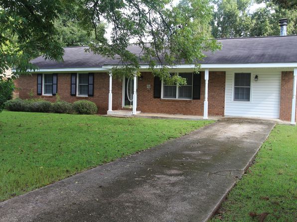 2205 Little John Ln