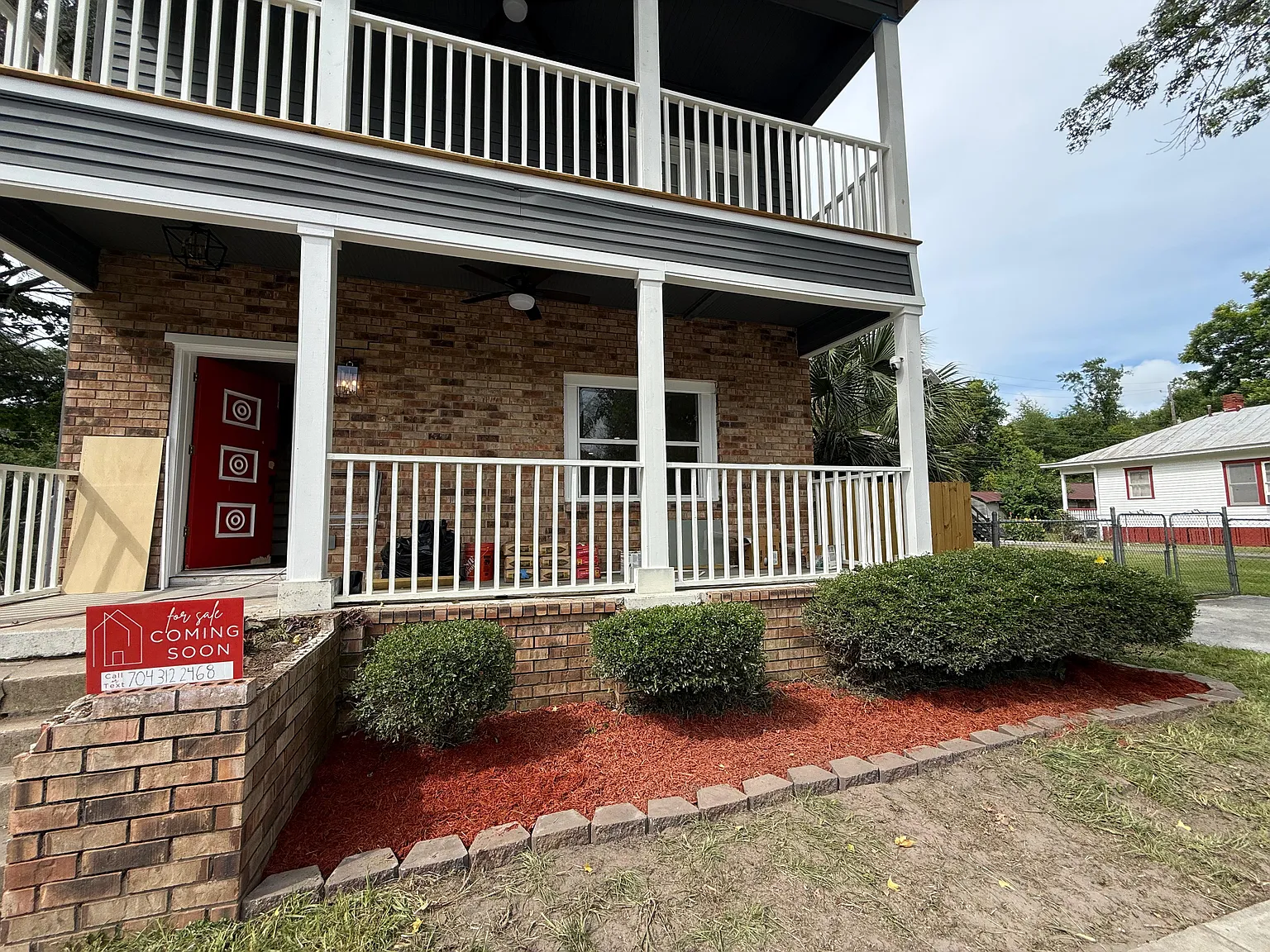4 bed, 2.5 bath, 1800 sqft, $4,000 — Photo 1