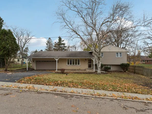 4507 E Wonder Lake Rd, Wonder Lake, IL 60097