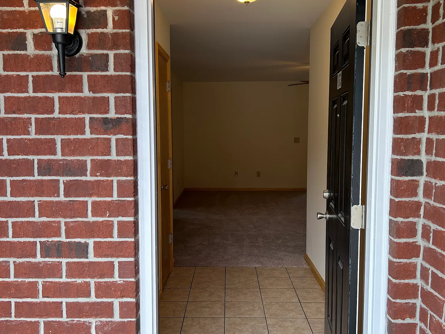 2 bed, 1100 sqft, $1,400 — Photo 3